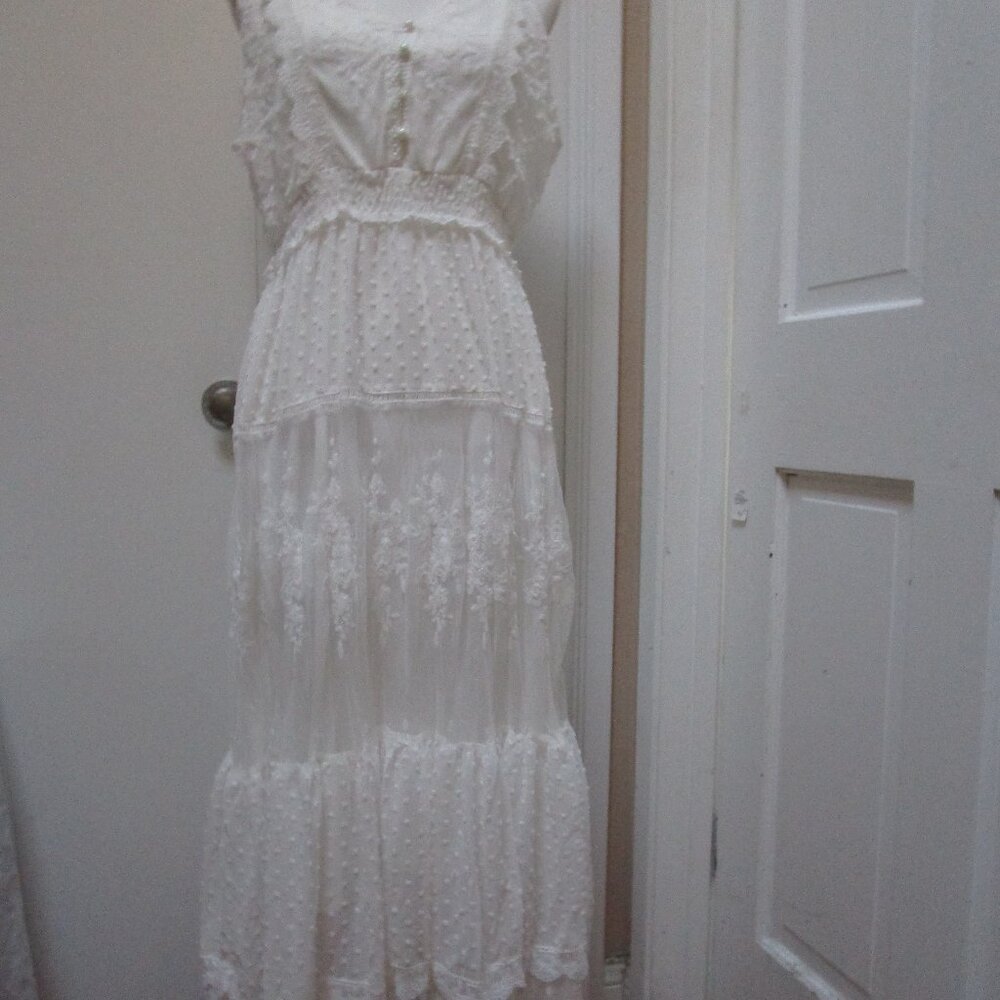 White Sheilay Gauze and Lace Sleeveless Maxi Dress Spotless, M